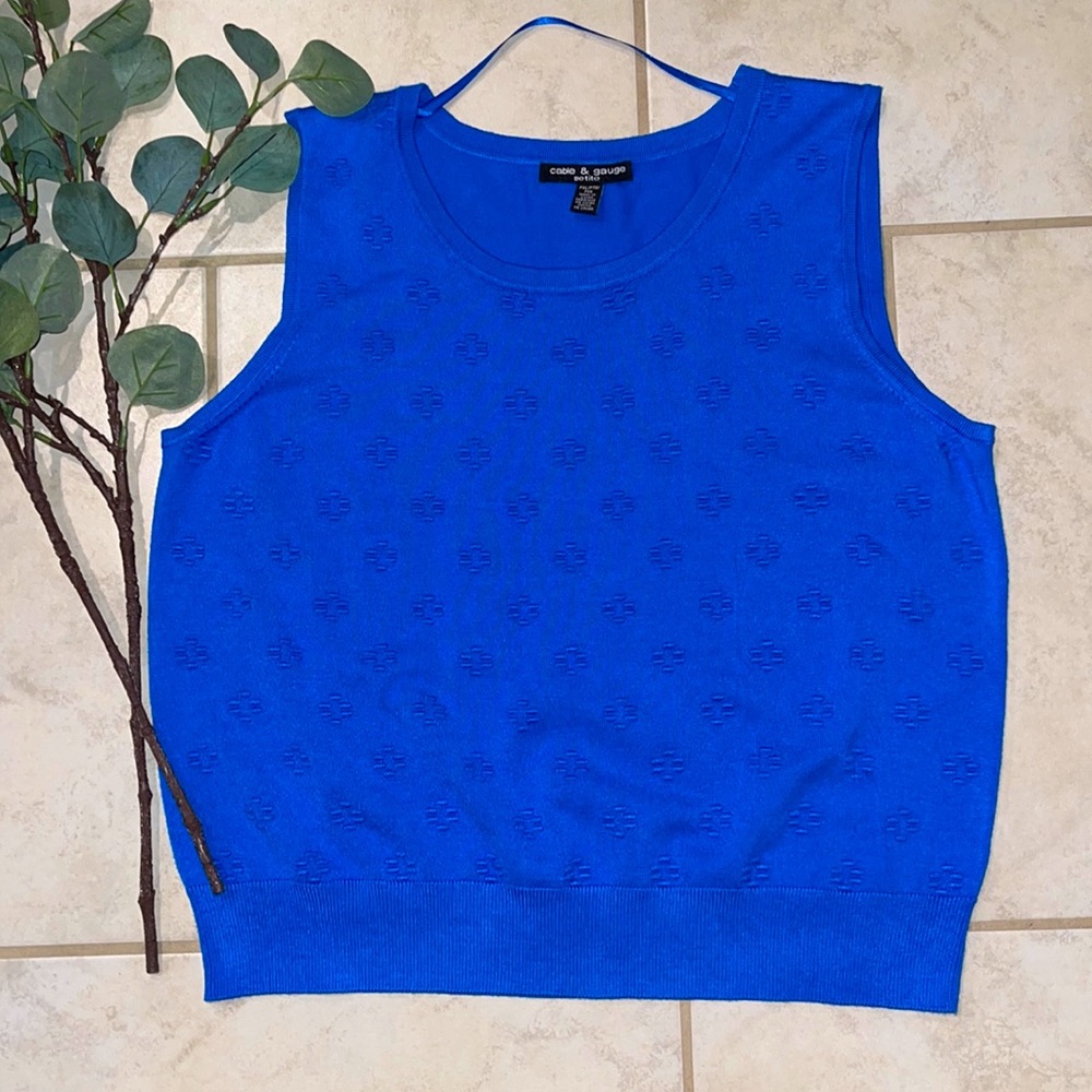 CABLE AND GAUGE blue sleeveless top